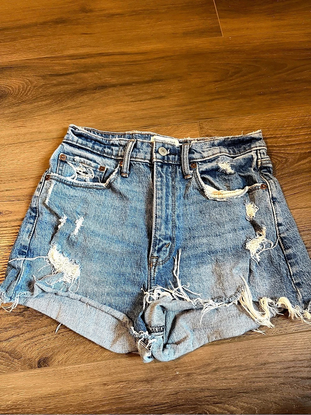 Abercrombie & Fitch The Mom Short High Rise Jean Shorts